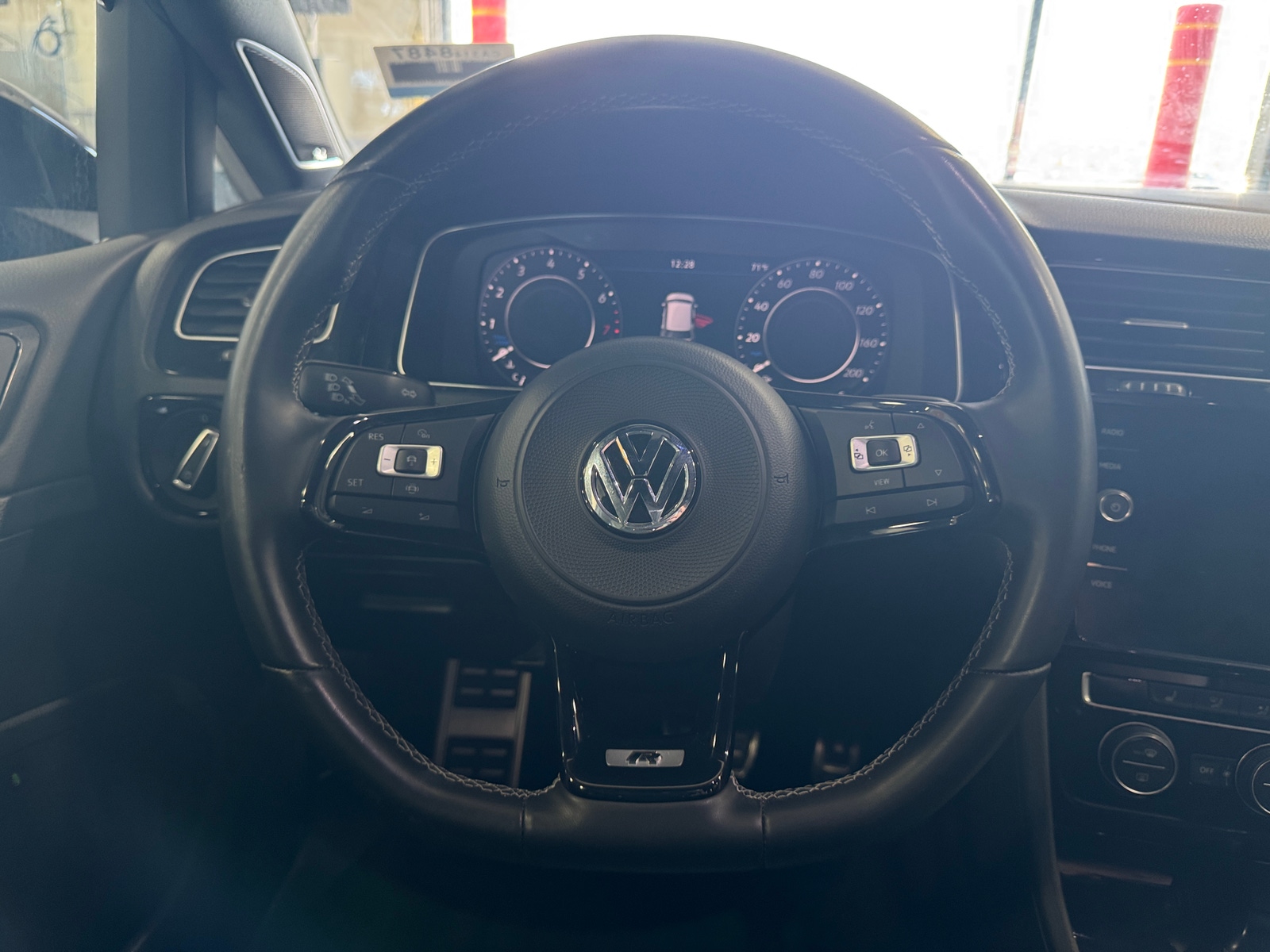 Thumbnail: 2019 Volkswagen Golf - 4