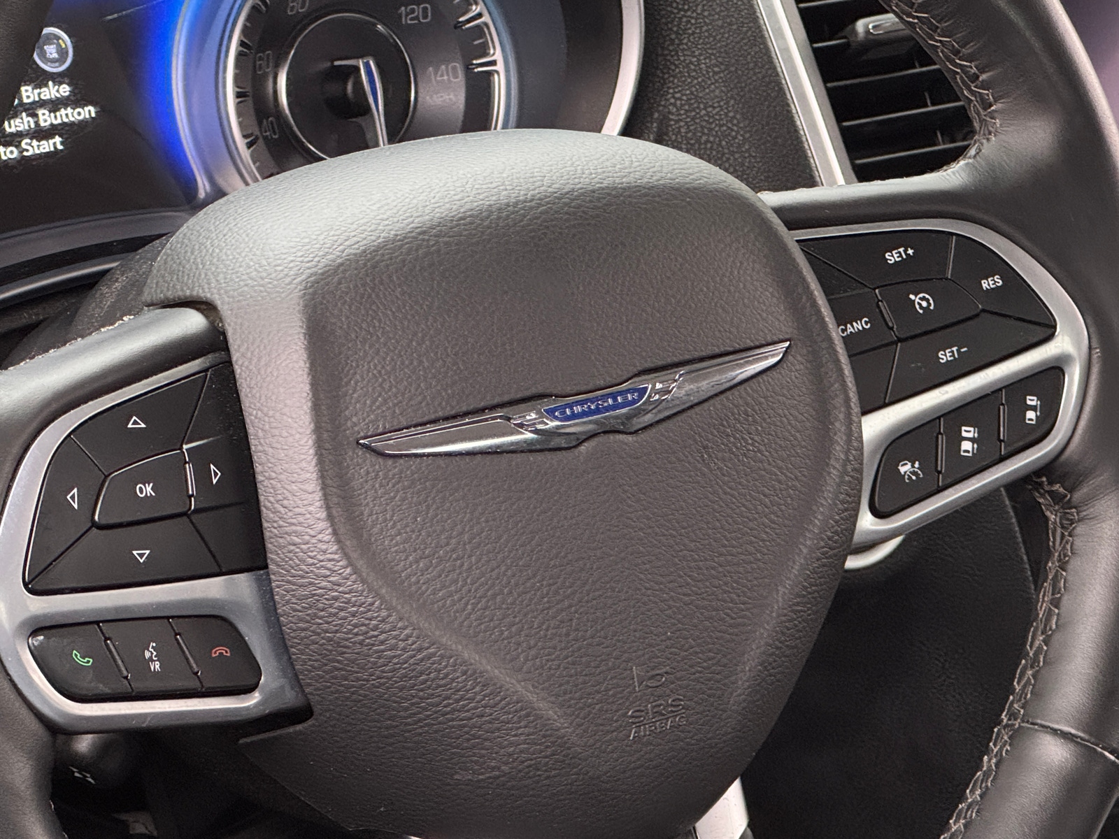 Thumbnail: 2022 Chrysler 300 - 4