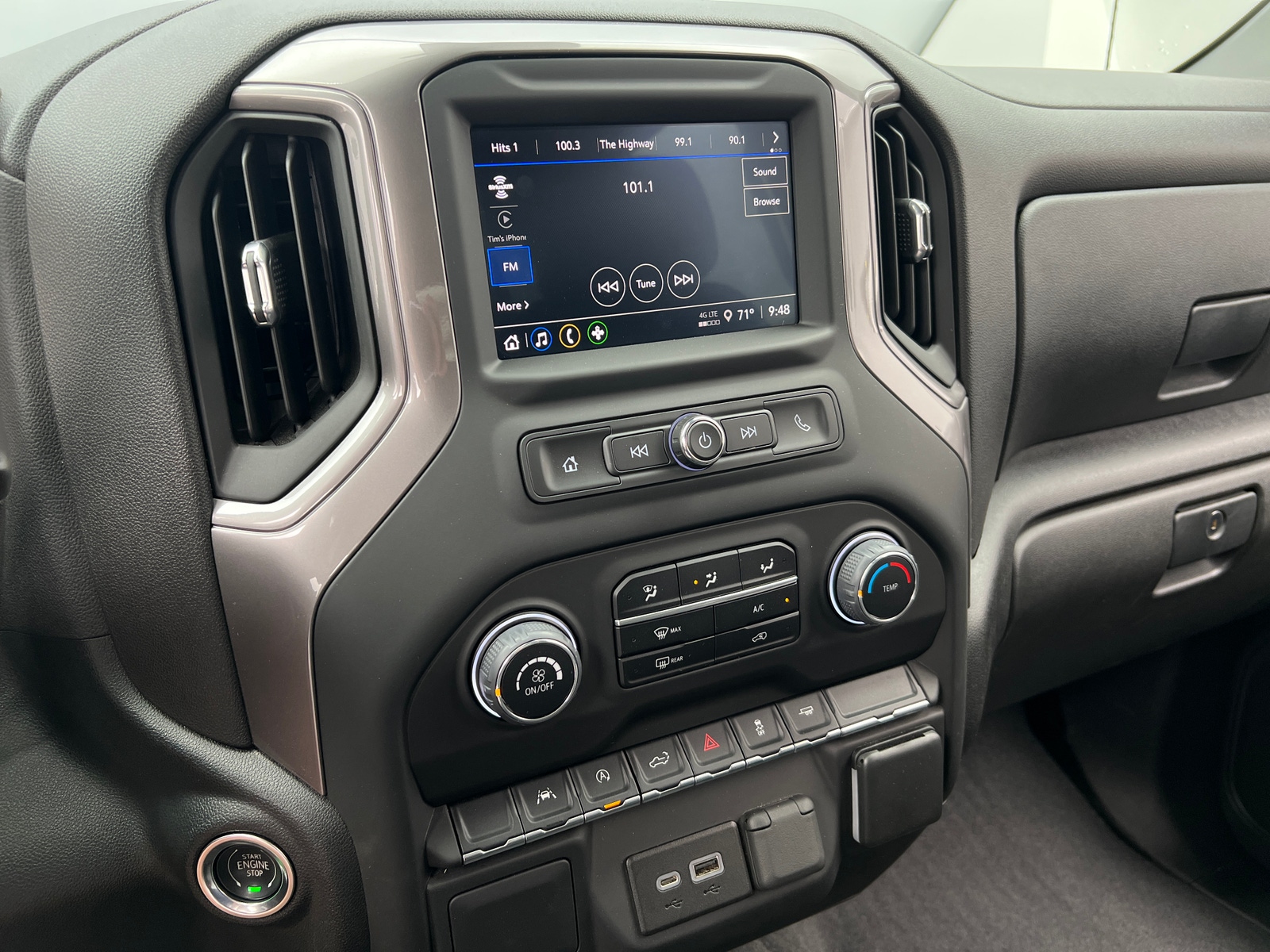 Thumbnail: 2022 Chevrolet Silverado 1500 - 4