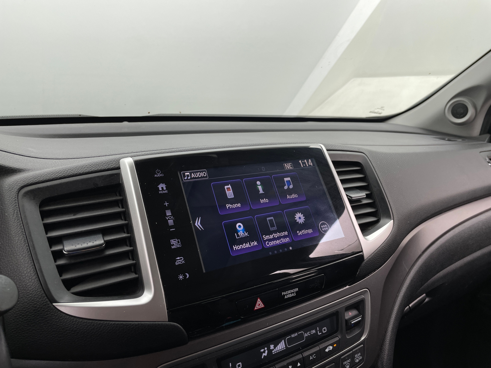 Thumbnail: 2017 Honda Pilot - 3