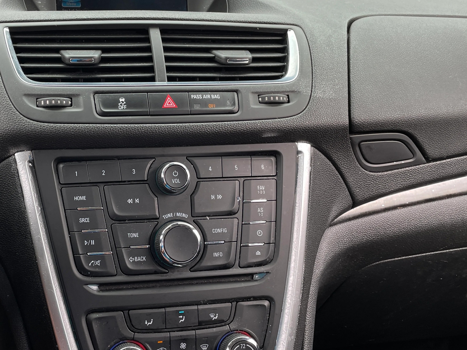 Thumbnail: 2016 Buick Encore - 4