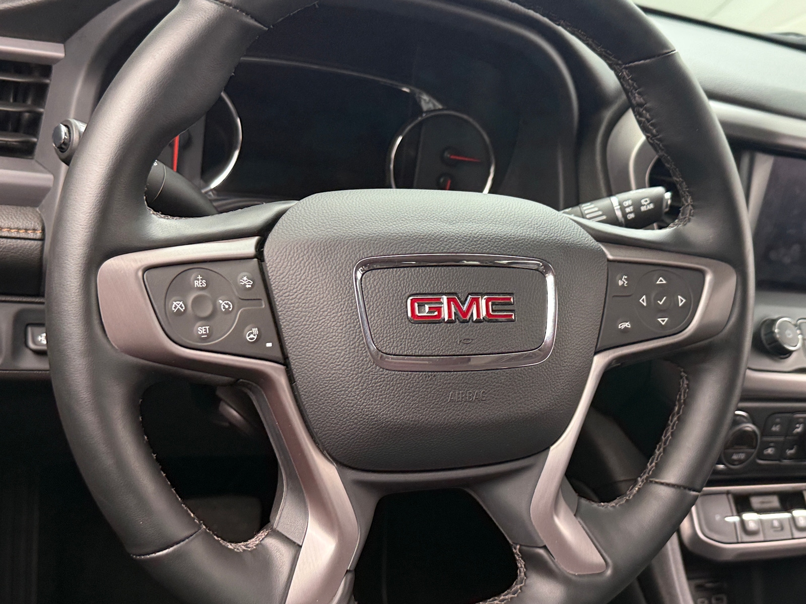Thumbnail: 2023 GMC Acadia - 5