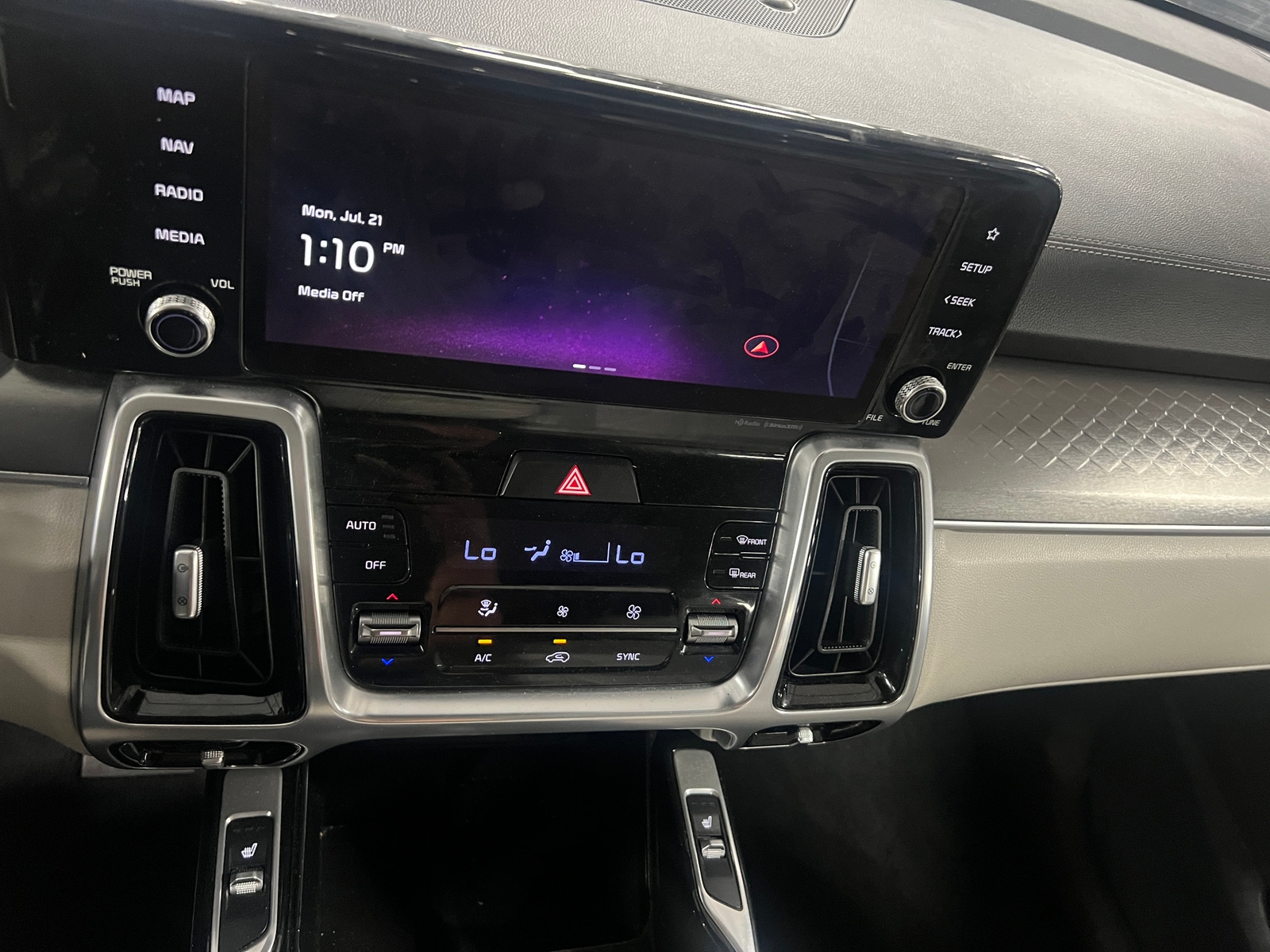Thumbnail: 2021 Kia Sorento - 3