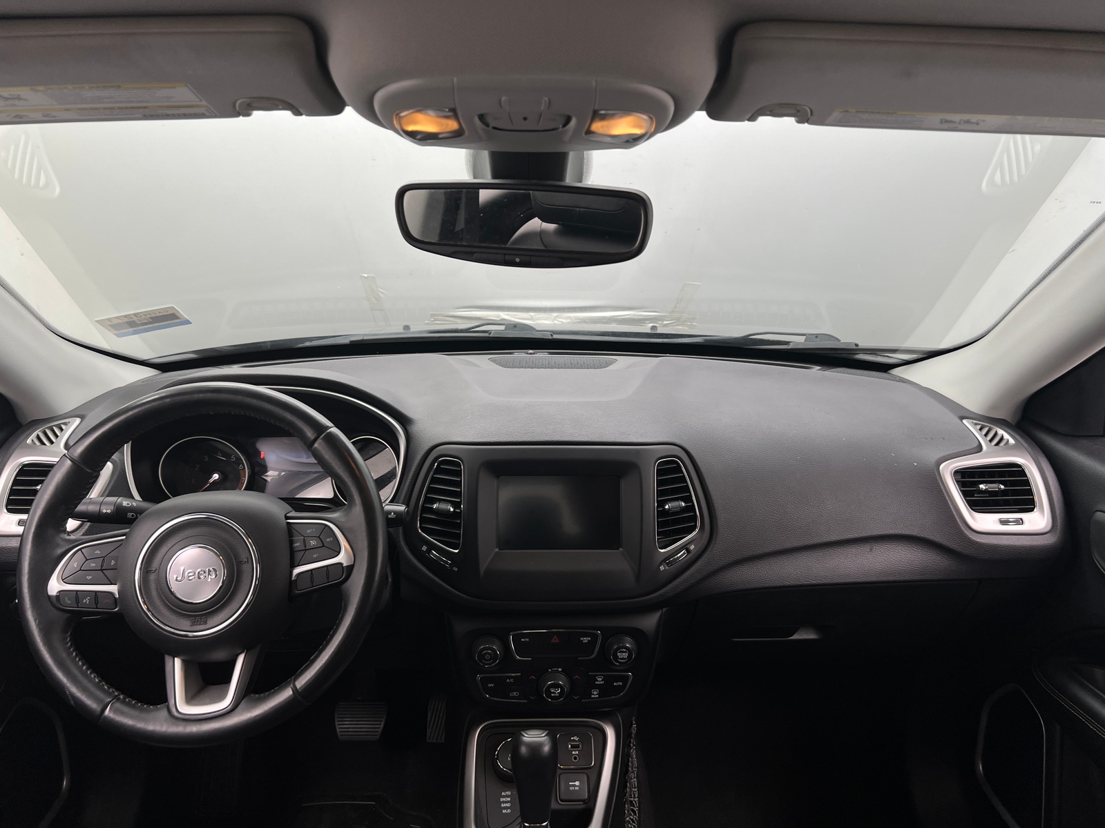Thumbnail: 2018 Jeep Compass - 3