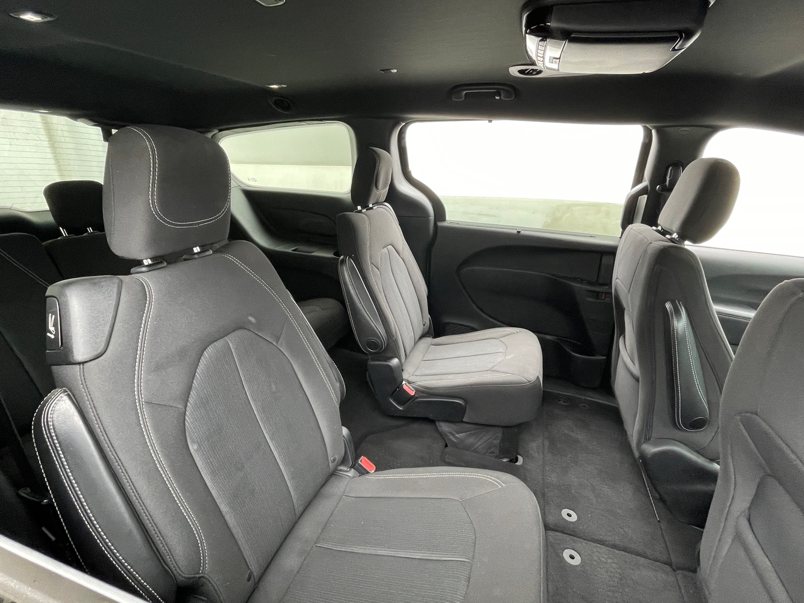 Thumbnail: 2018 Chrysler Pacifica - 6