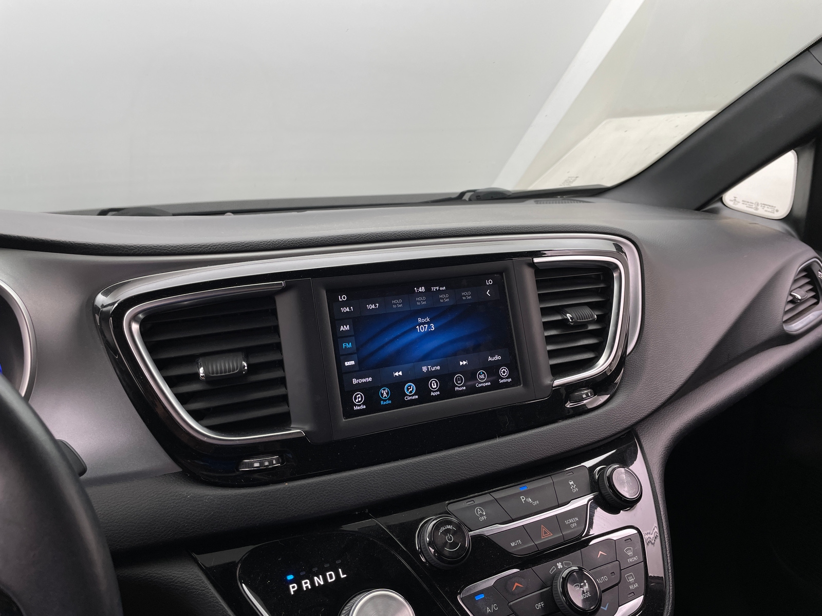 Thumbnail: 2018 Chrysler Pacifica - 4