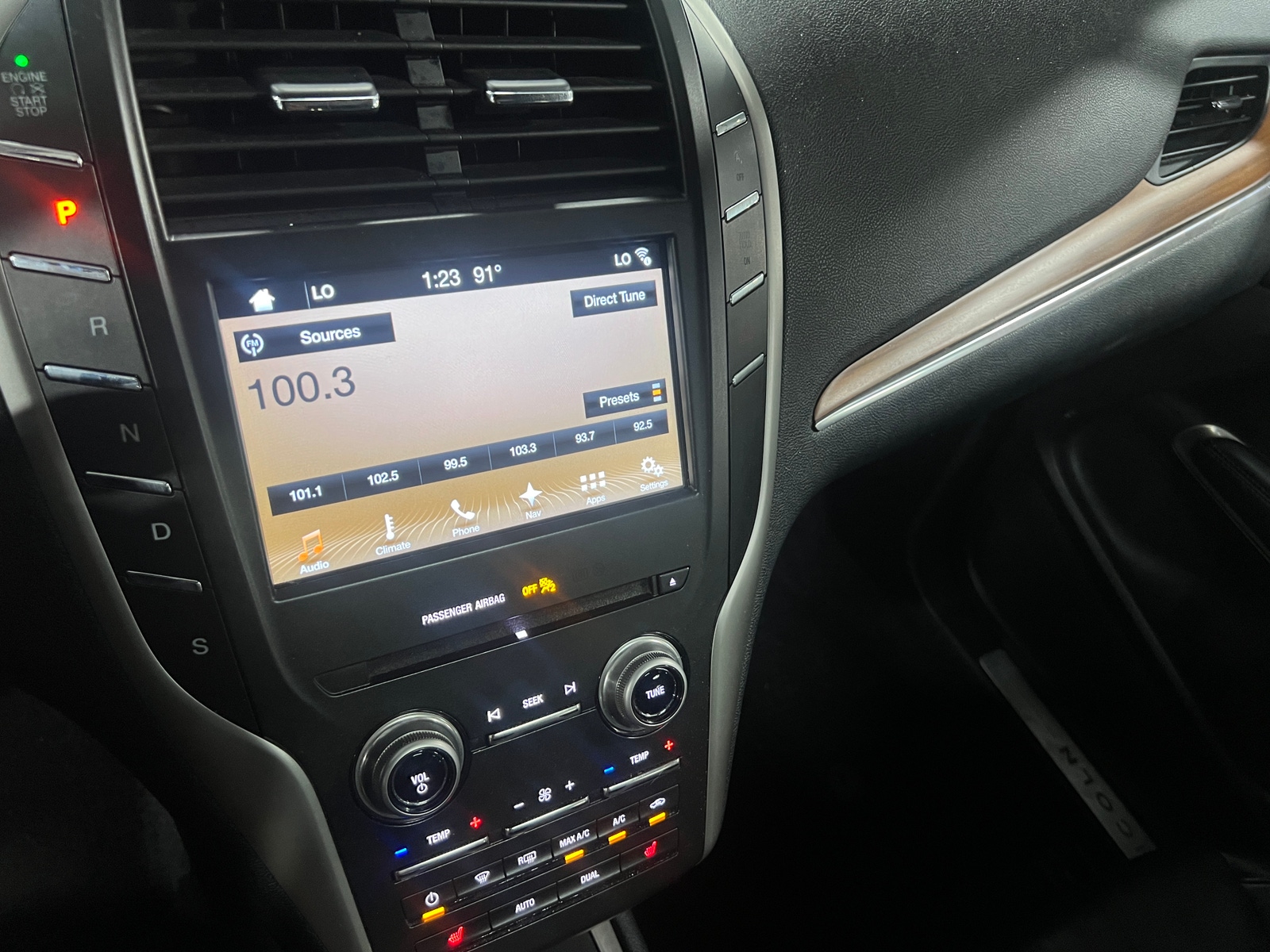 Thumbnail: 2017 Lincoln MKC - 3