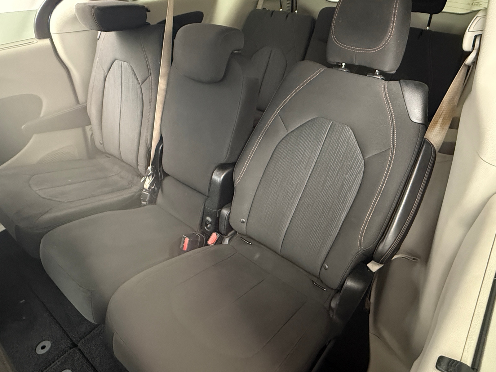 Thumbnail: 2018 Chrysler Pacifica - 6