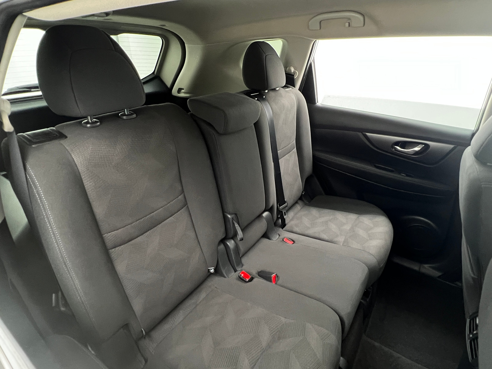 Thumbnail: 2016 Nissan Rogue - 6
