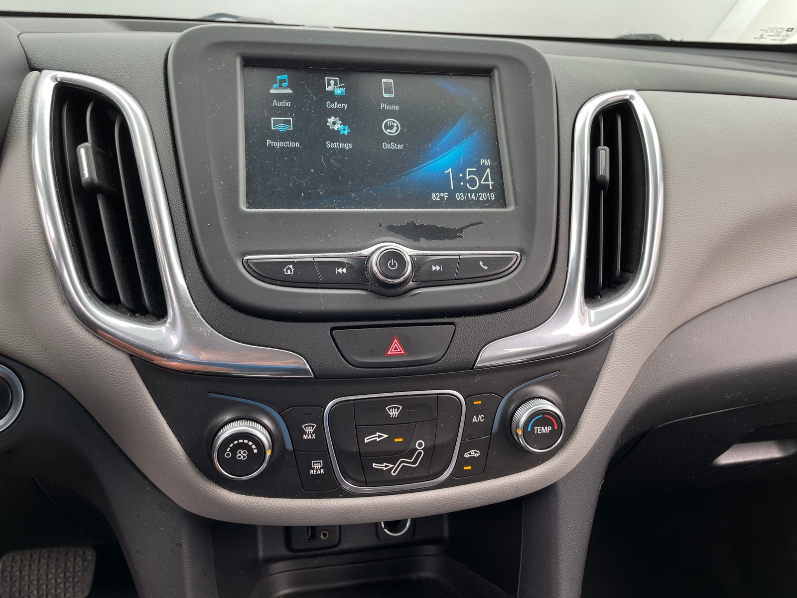 Thumbnail: 2018 Chevrolet Equinox - 4
