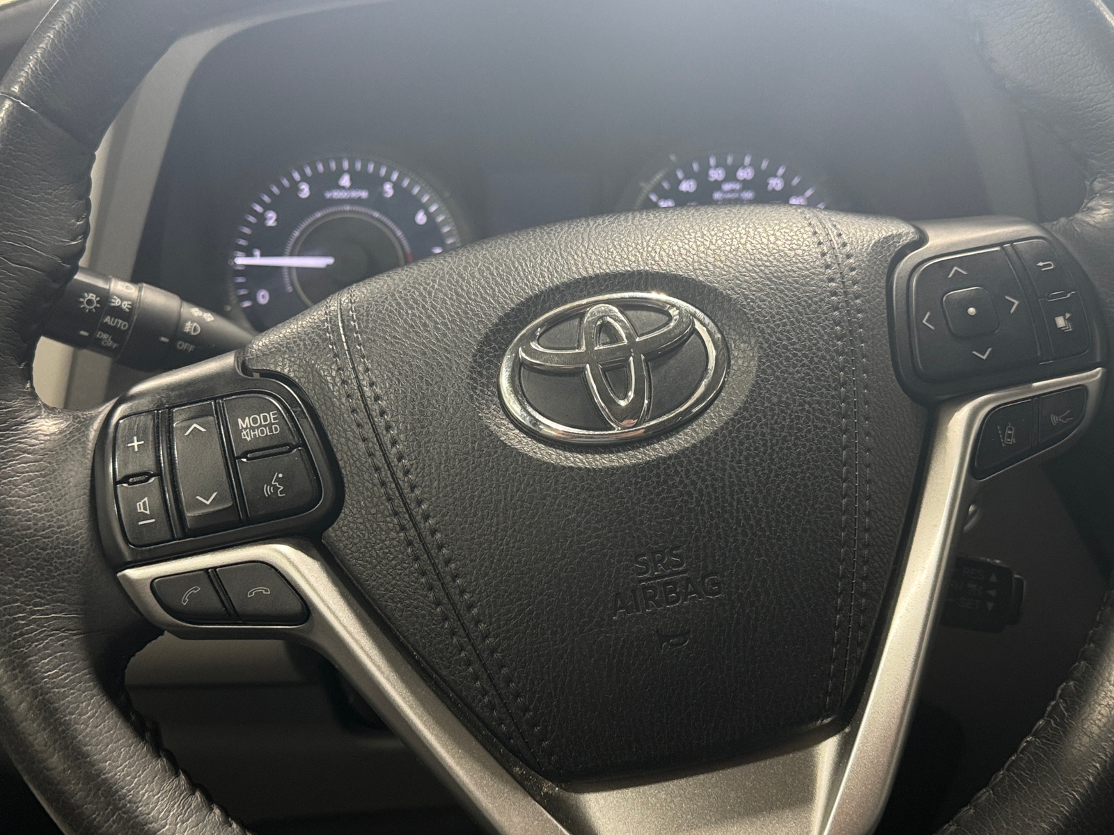 Thumbnail: 2018 Toyota Sienna - 4