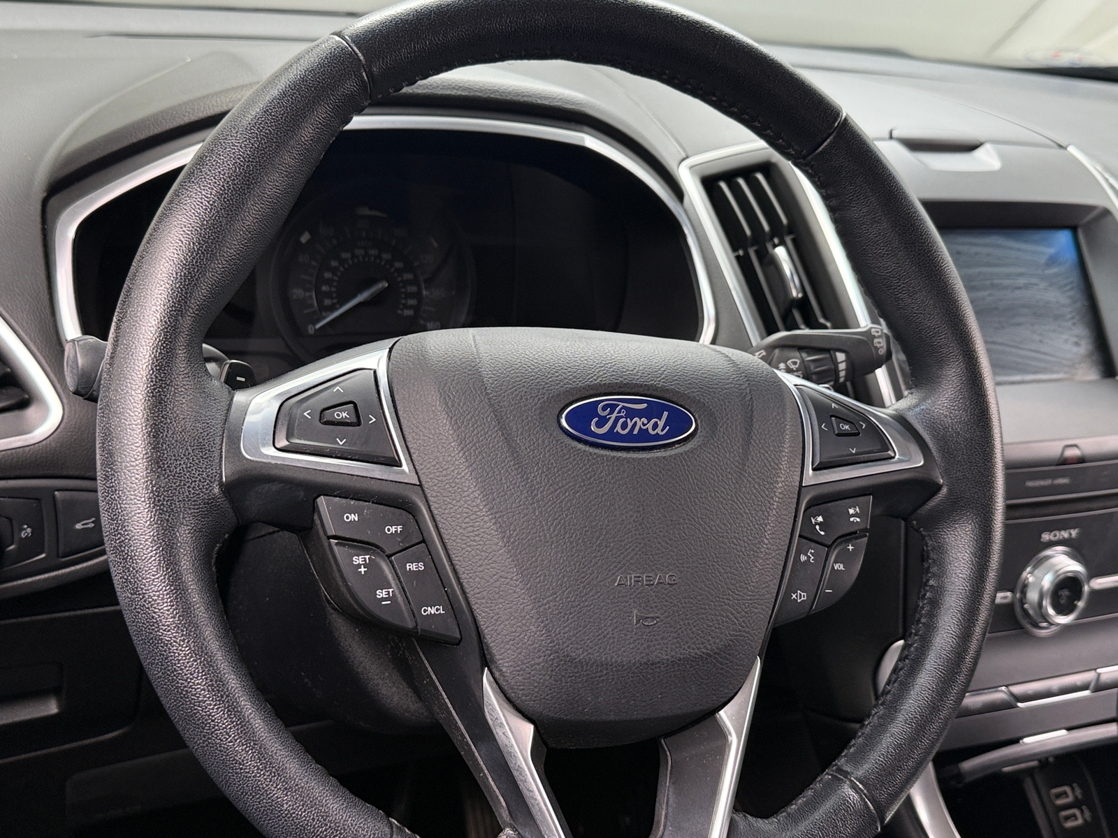Thumbnail: 2017 Ford Edge - 4