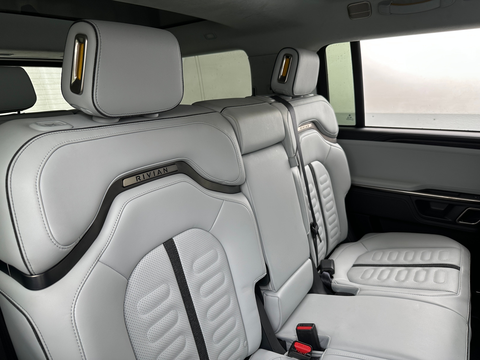 Thumbnail: 2023 Rivian R1S - 5
