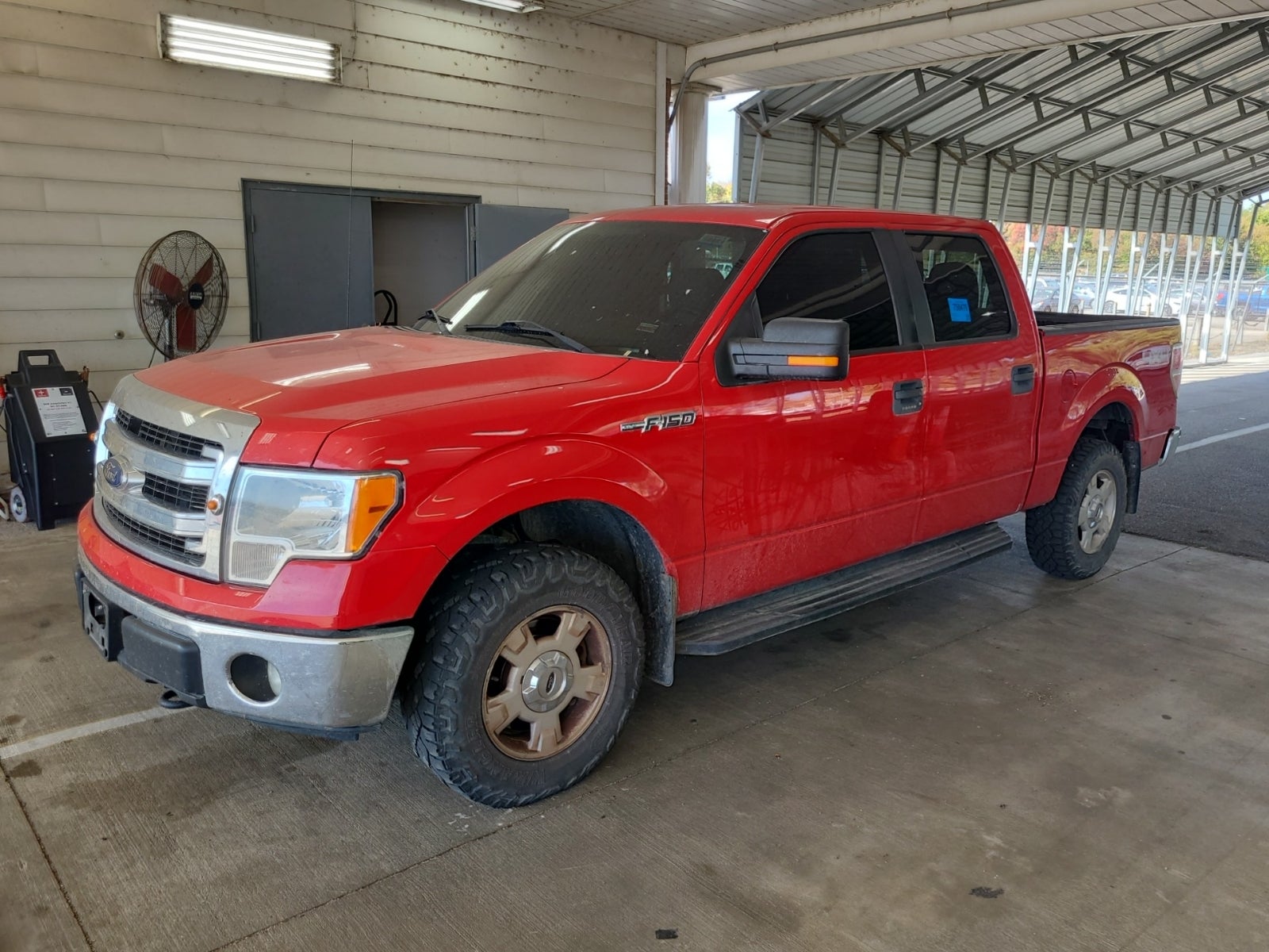 2014 Ford F-150 4WD Supercrew 145" XLT