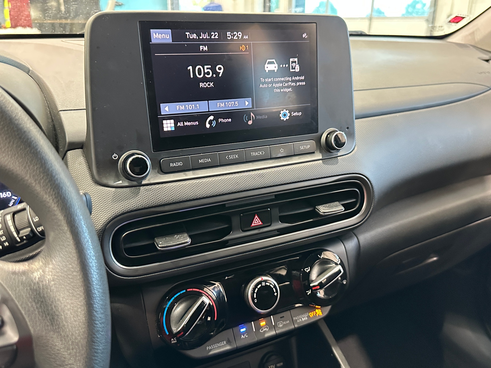 Thumbnail: 2023 Hyundai Kona - 4