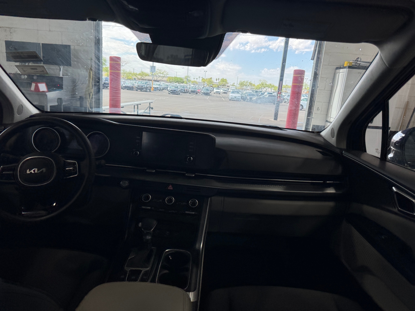 Thumbnail: 2022 Kia Carnival - 3