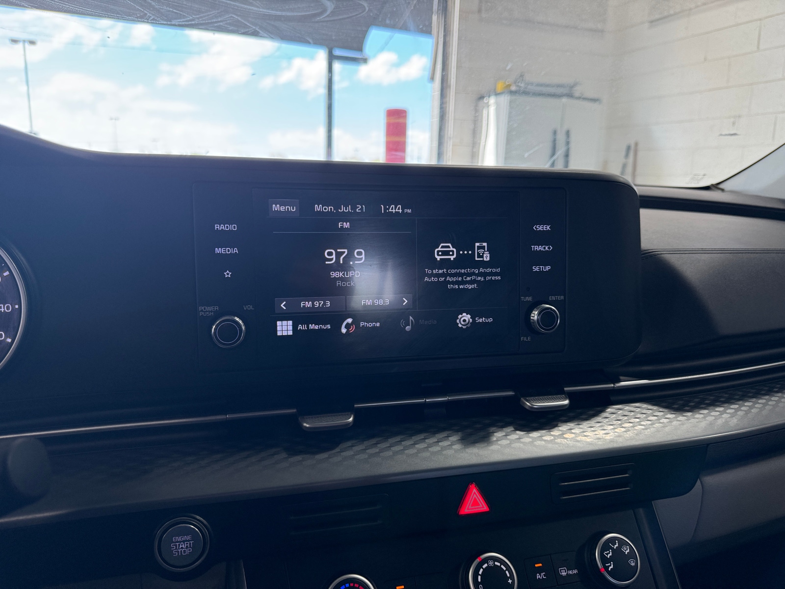 Thumbnail: 2022 Kia Carnival - 4