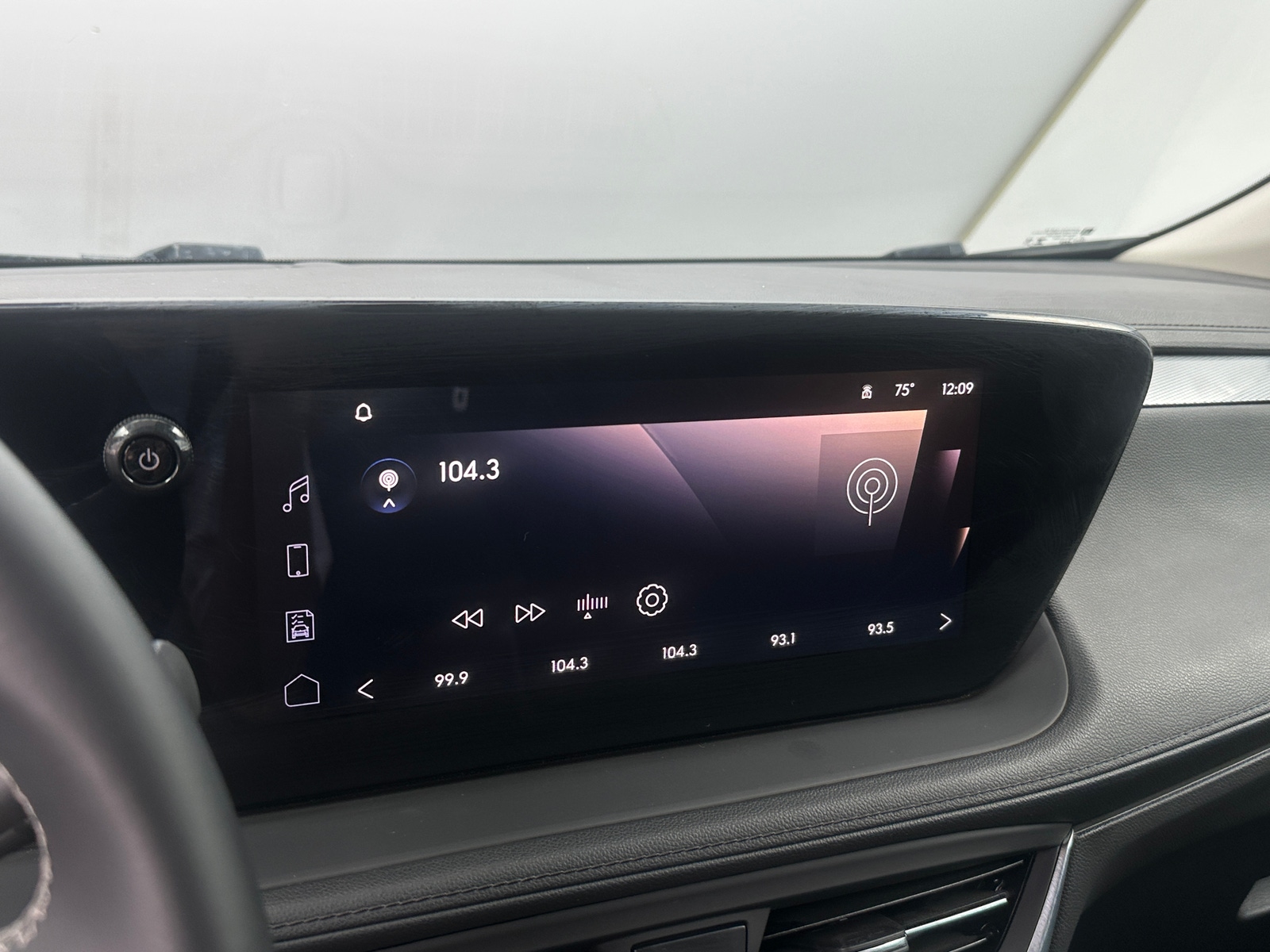 Thumbnail: 2024 Buick Encore GX - 4