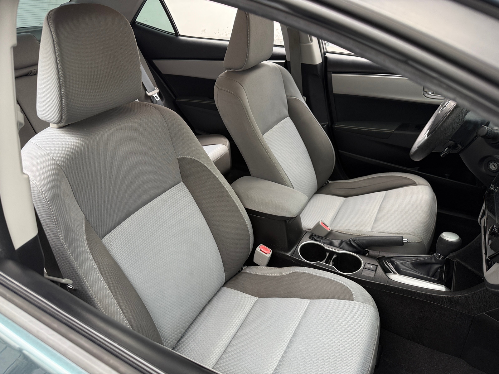 Thumbnail: 2017 Toyota Corolla - 2