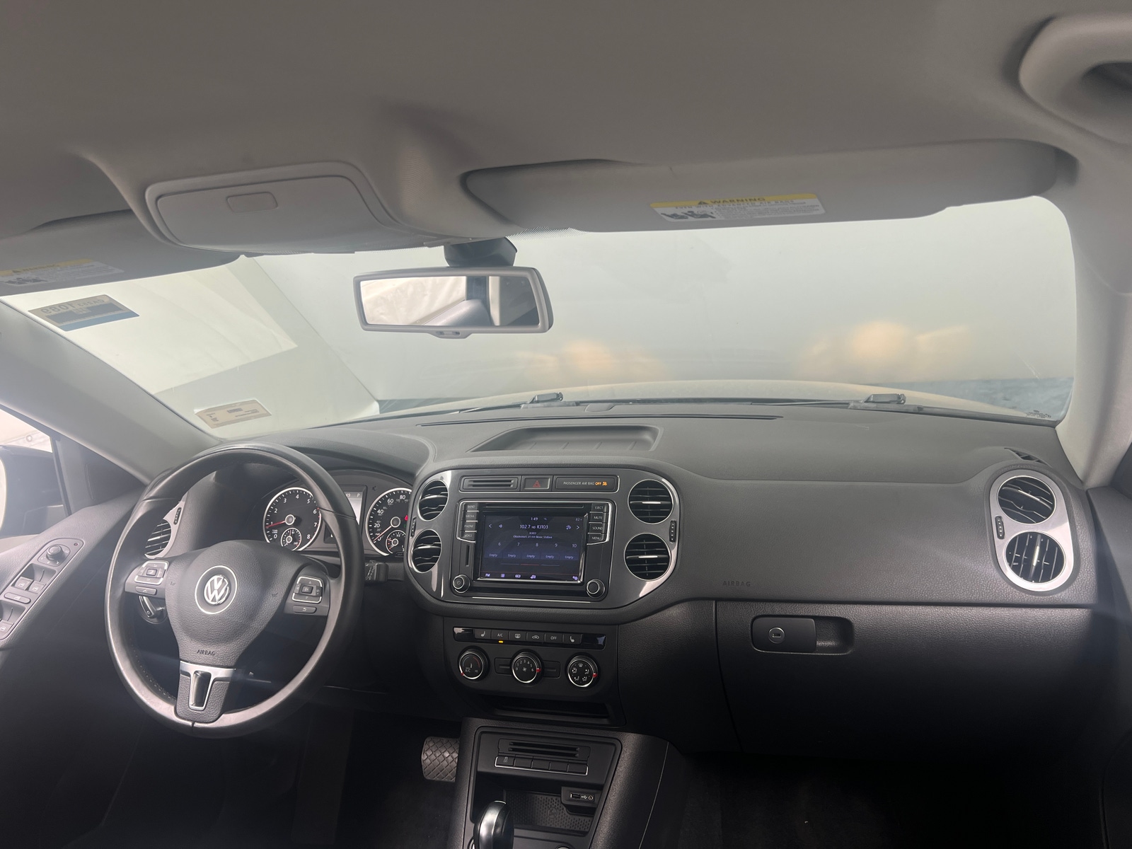 Thumbnail: 2017 Volkswagen Tiguan - 3