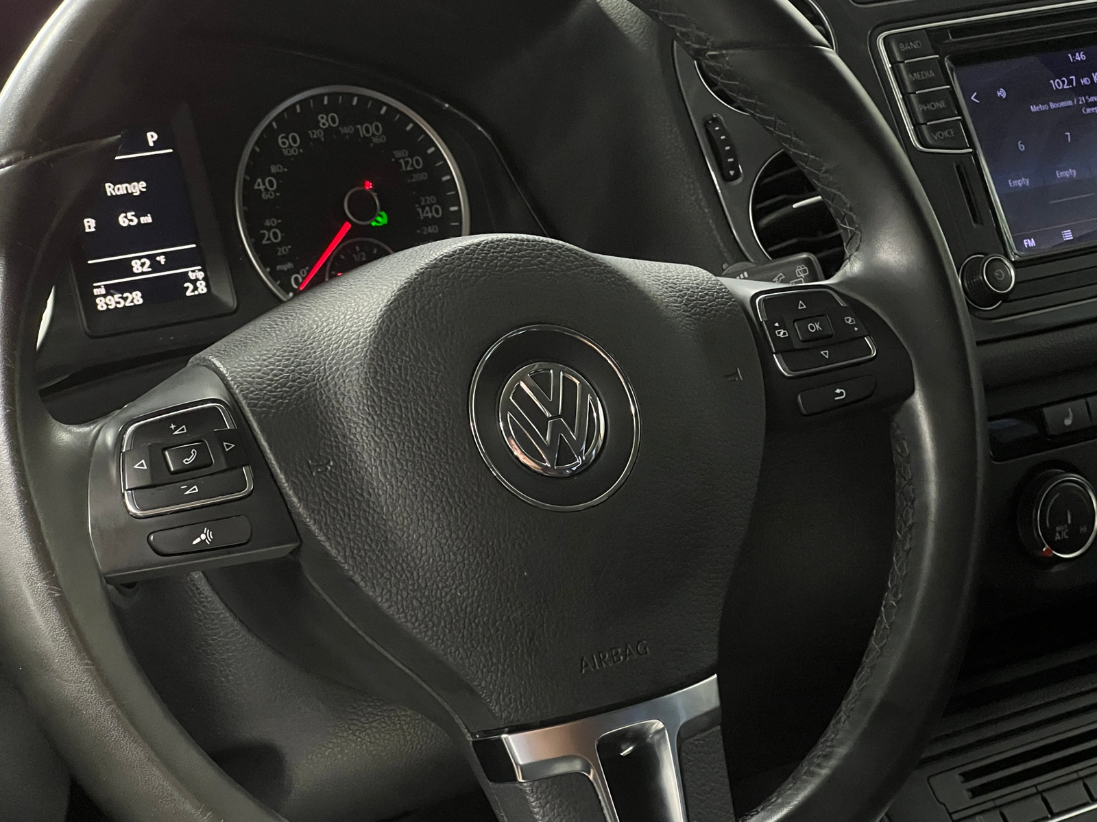 Thumbnail: 2017 Volkswagen Tiguan - 5