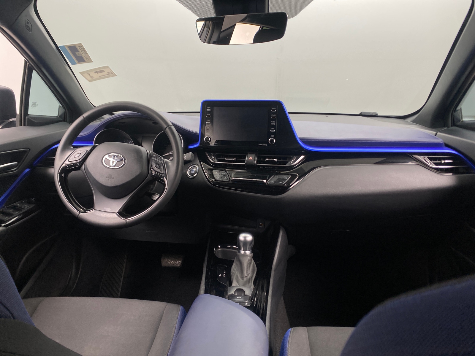 Thumbnail: 2022 Toyota C-HR - 3