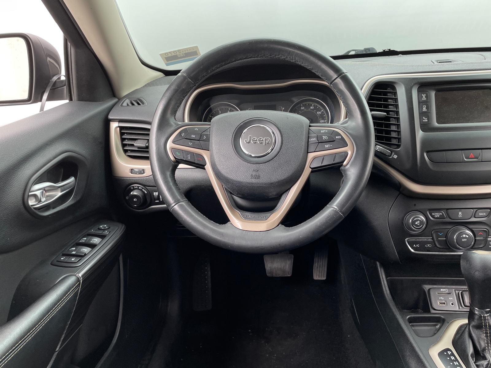 Thumbnail: 2015 Jeep Cherokee - 5