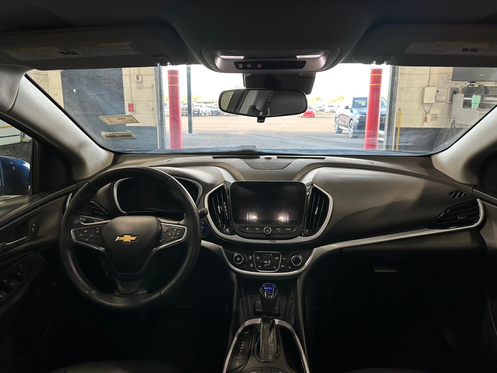 Thumbnail: 2017 Chevrolet Volt - 3