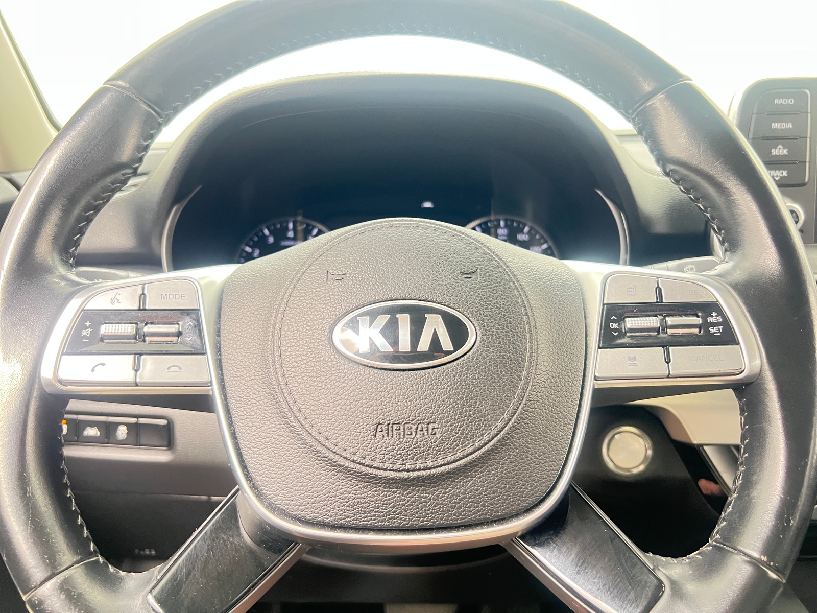 Thumbnail: 2021 Kia Telluride - 4