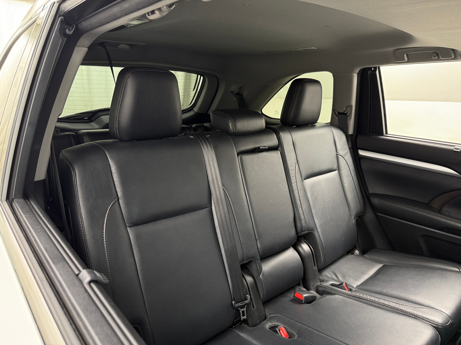 Thumbnail: 2018 Toyota Highlander - 5
