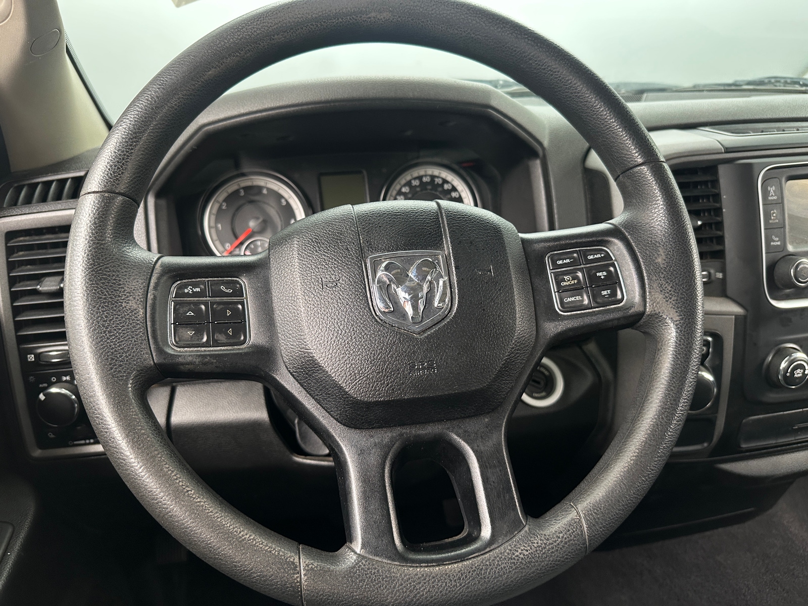 Thumbnail: 2019 RAM 1500 Classic - 4