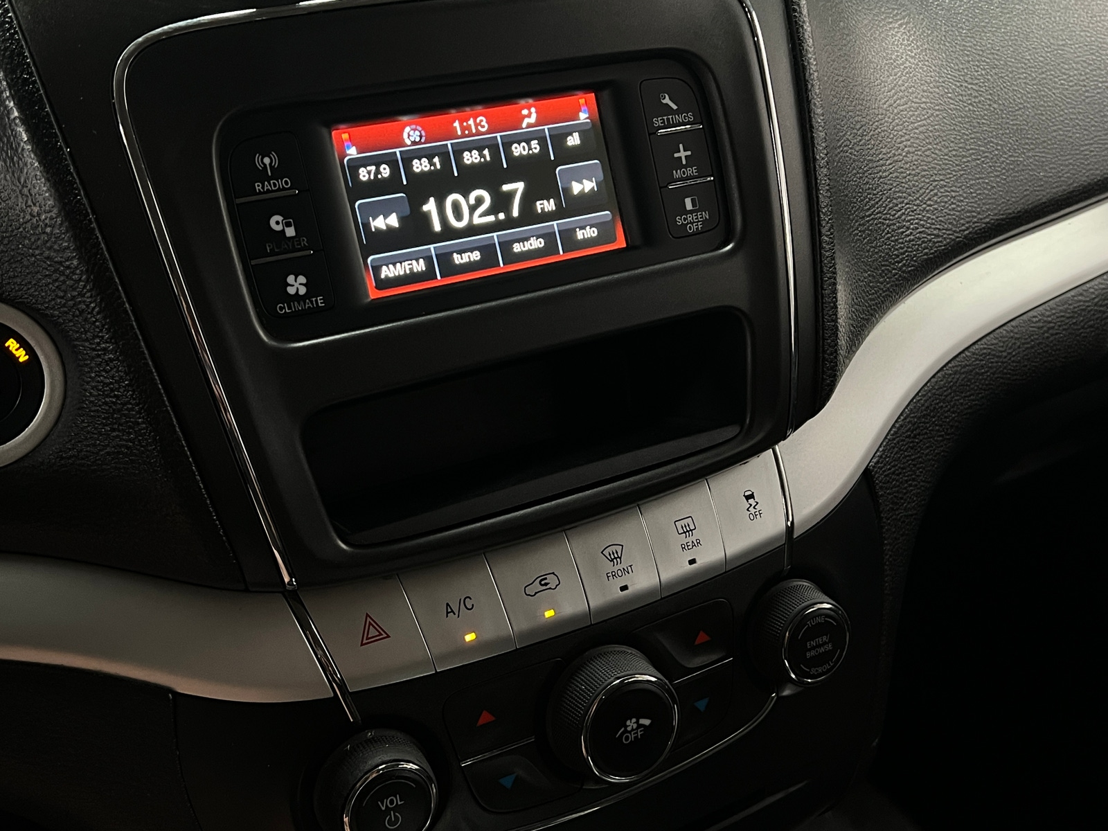 Thumbnail: 2018 Dodge Journey - 4