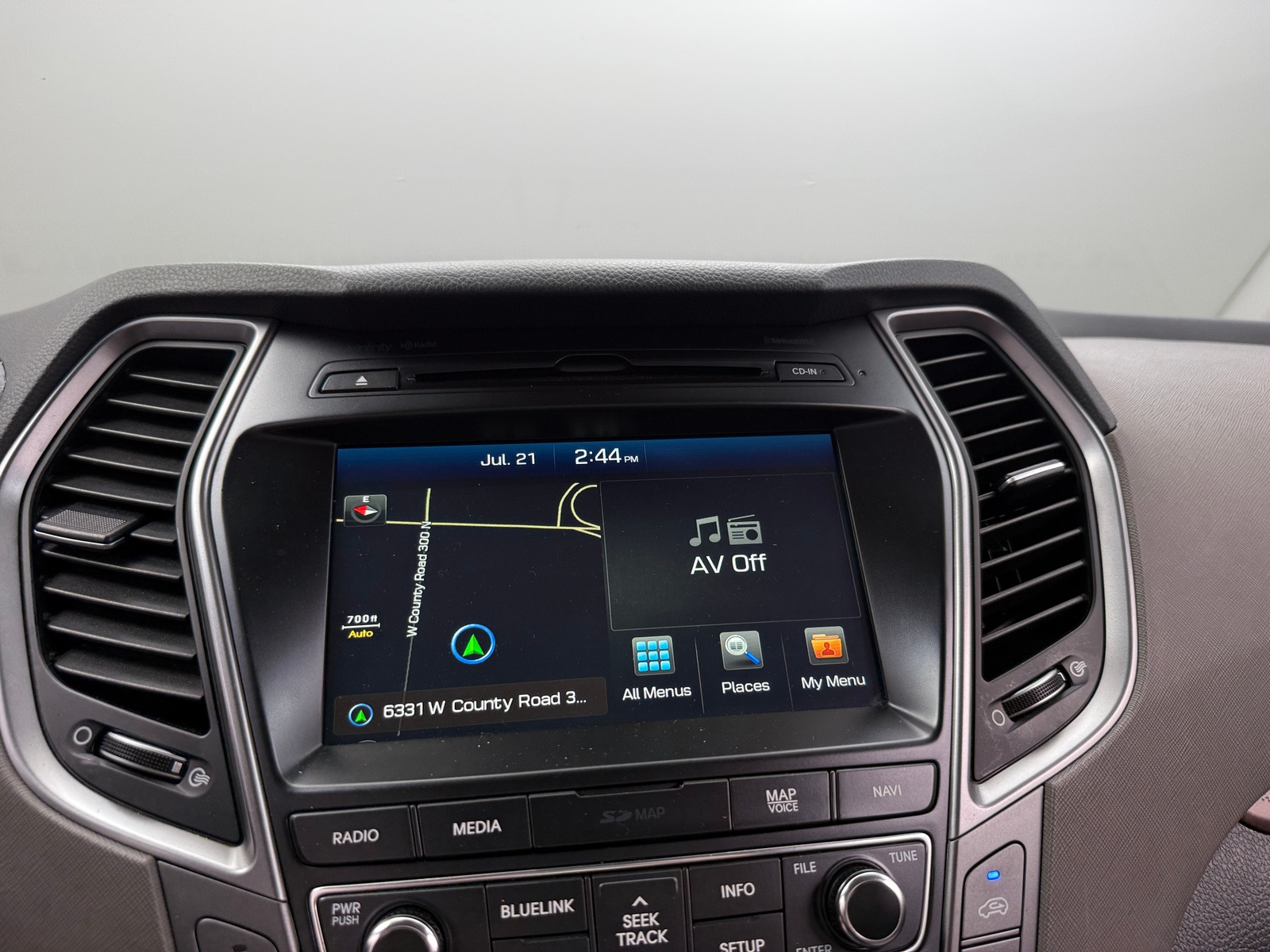 Thumbnail: 2017 Hyundai Santa Fe - 3