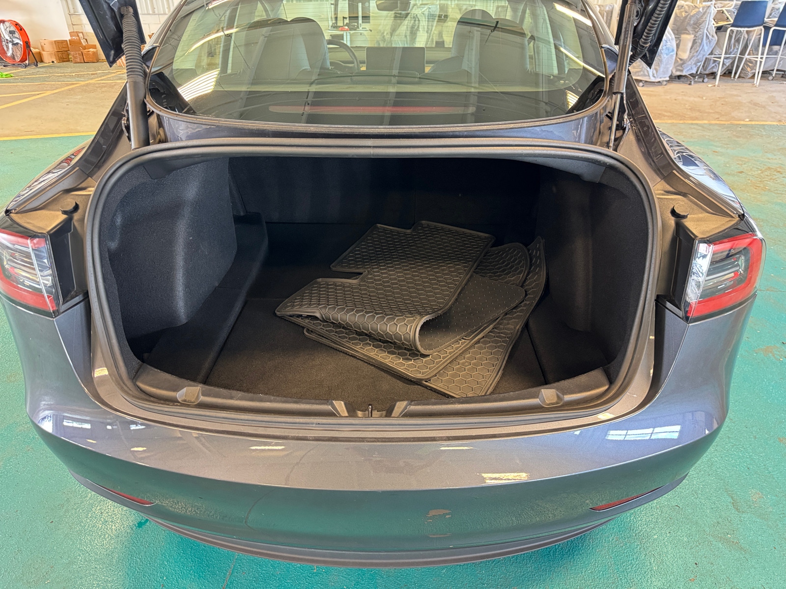 Thumbnail: 2023 Tesla Model 3 - 5