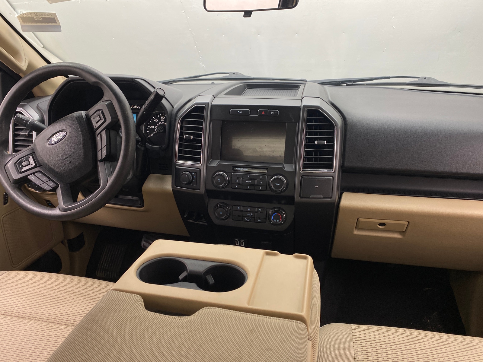 Thumbnail: 2019 Ford Econoline - 3