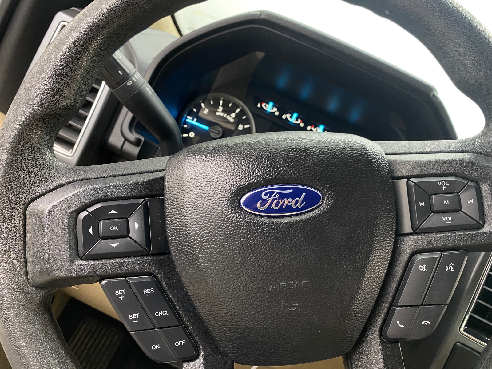 Thumbnail: 2019 Ford Econoline - 5