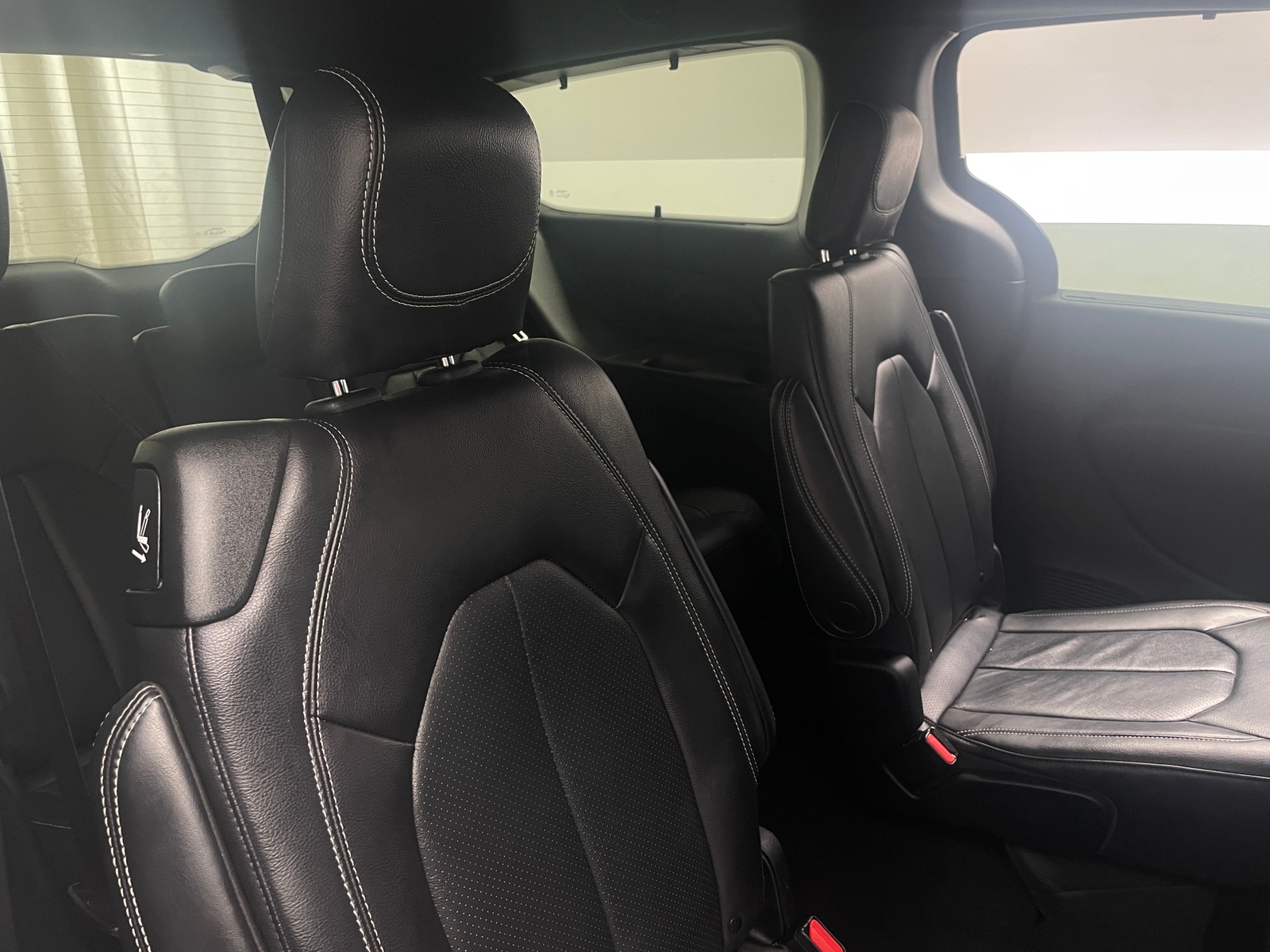 Thumbnail: 2022 Chrysler Pacifica - 5