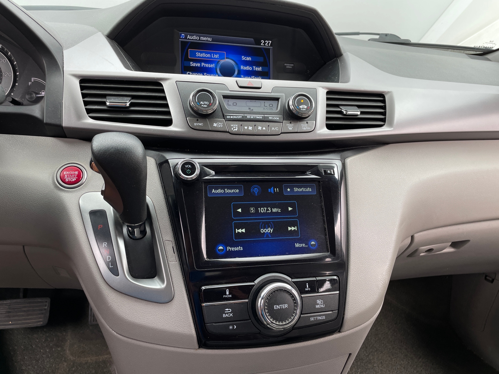 Thumbnail: 2015 Honda Odyssey - 4