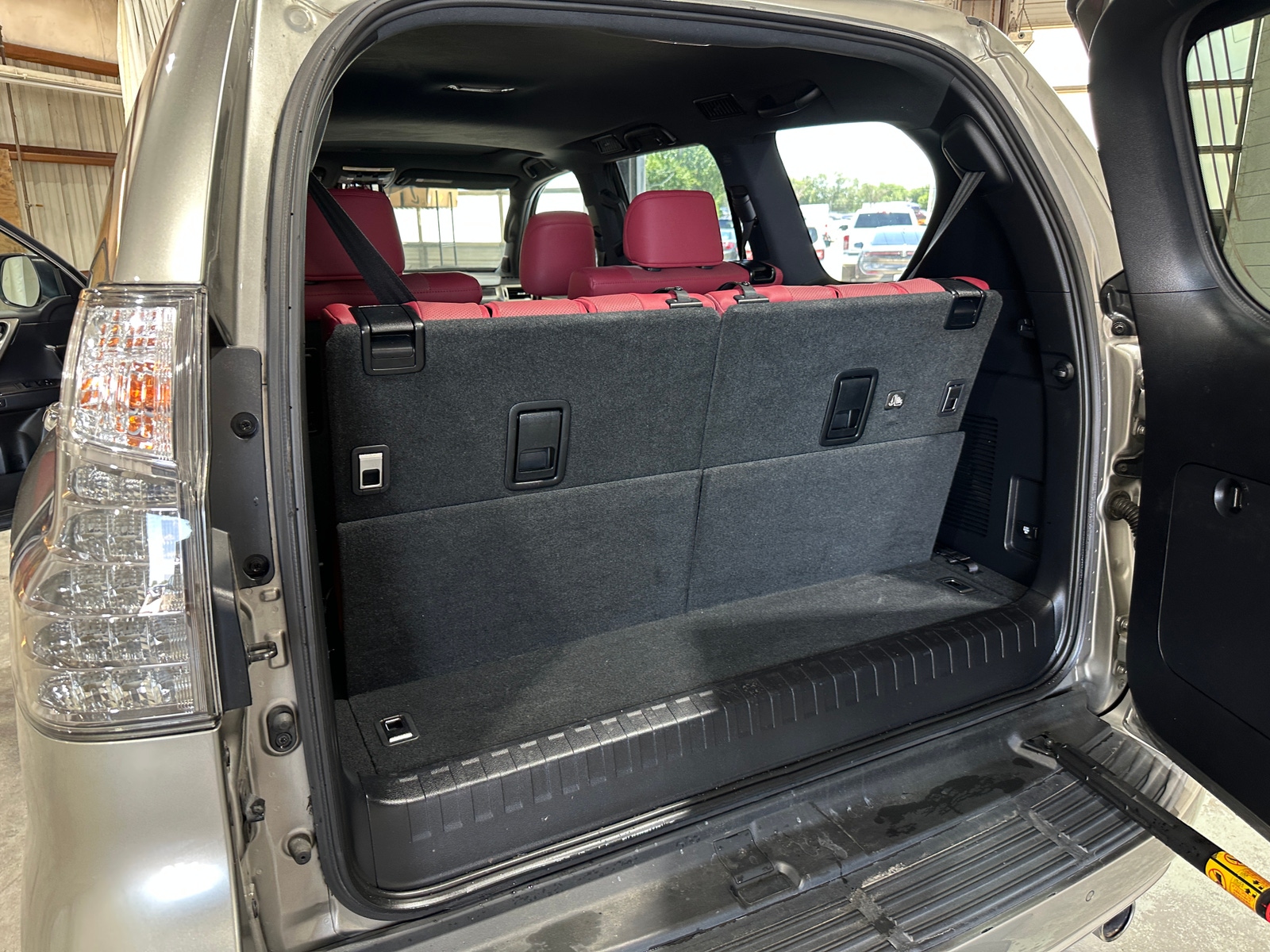Thumbnail: 2021 Lexus GX - 6