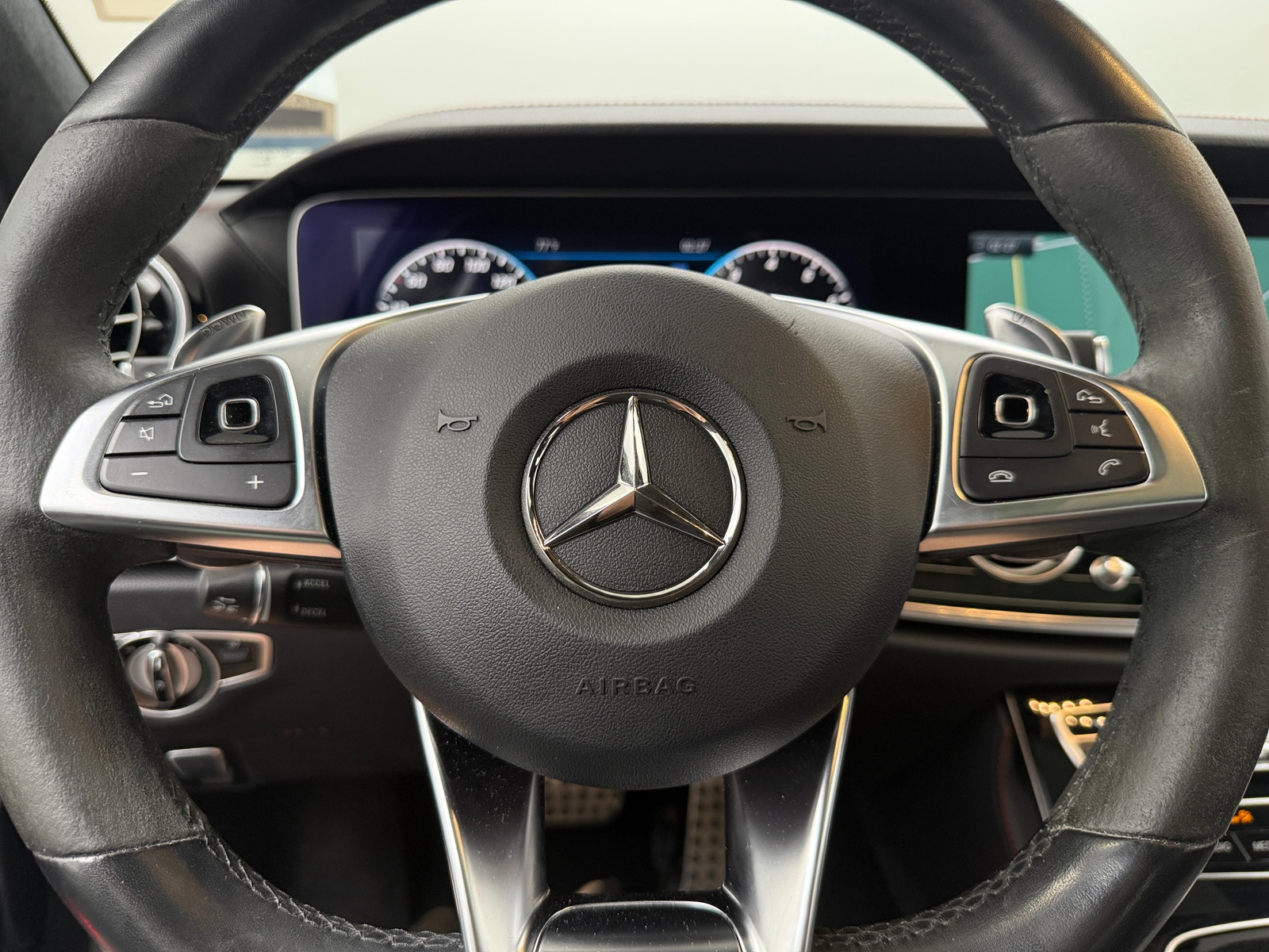 Thumbnail: 2018 Mercedes-Benz E-Class - 4