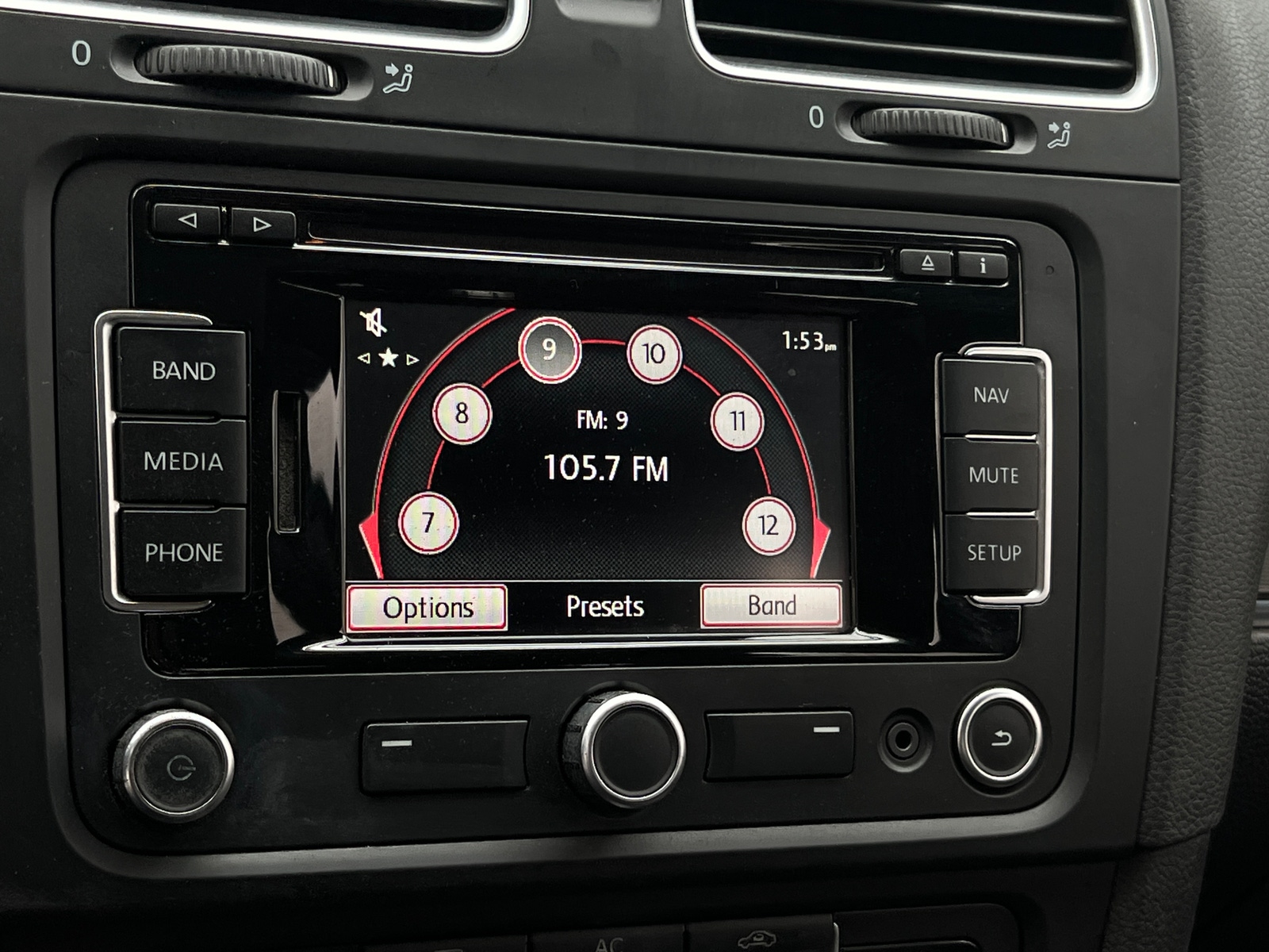 Thumbnail: 2011 Volkswagen Golf - 4