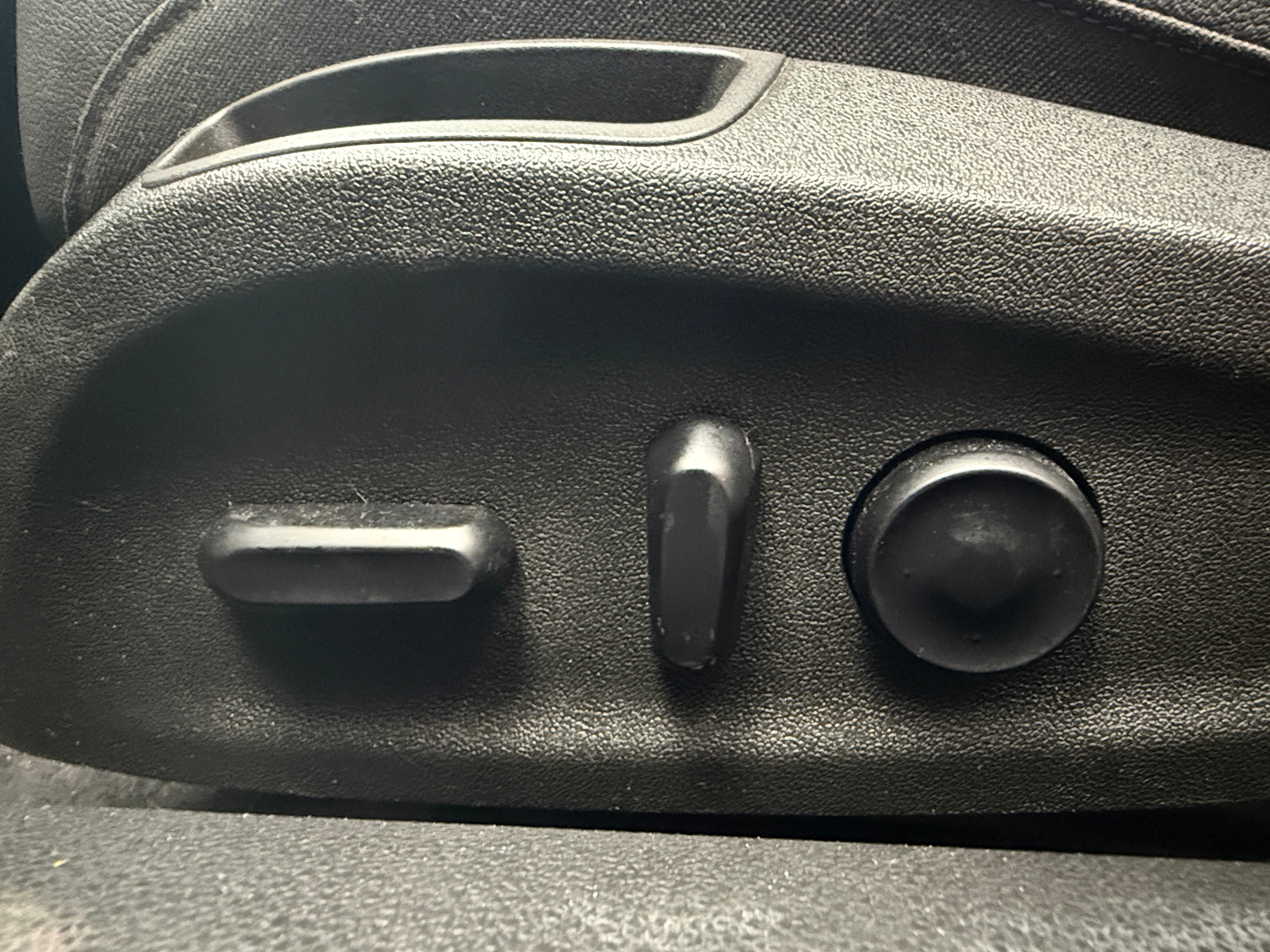 Used 2018 Buick Cascada Premium with VIN W04WH3N50JG083361 for sale in Oak Creek, WI