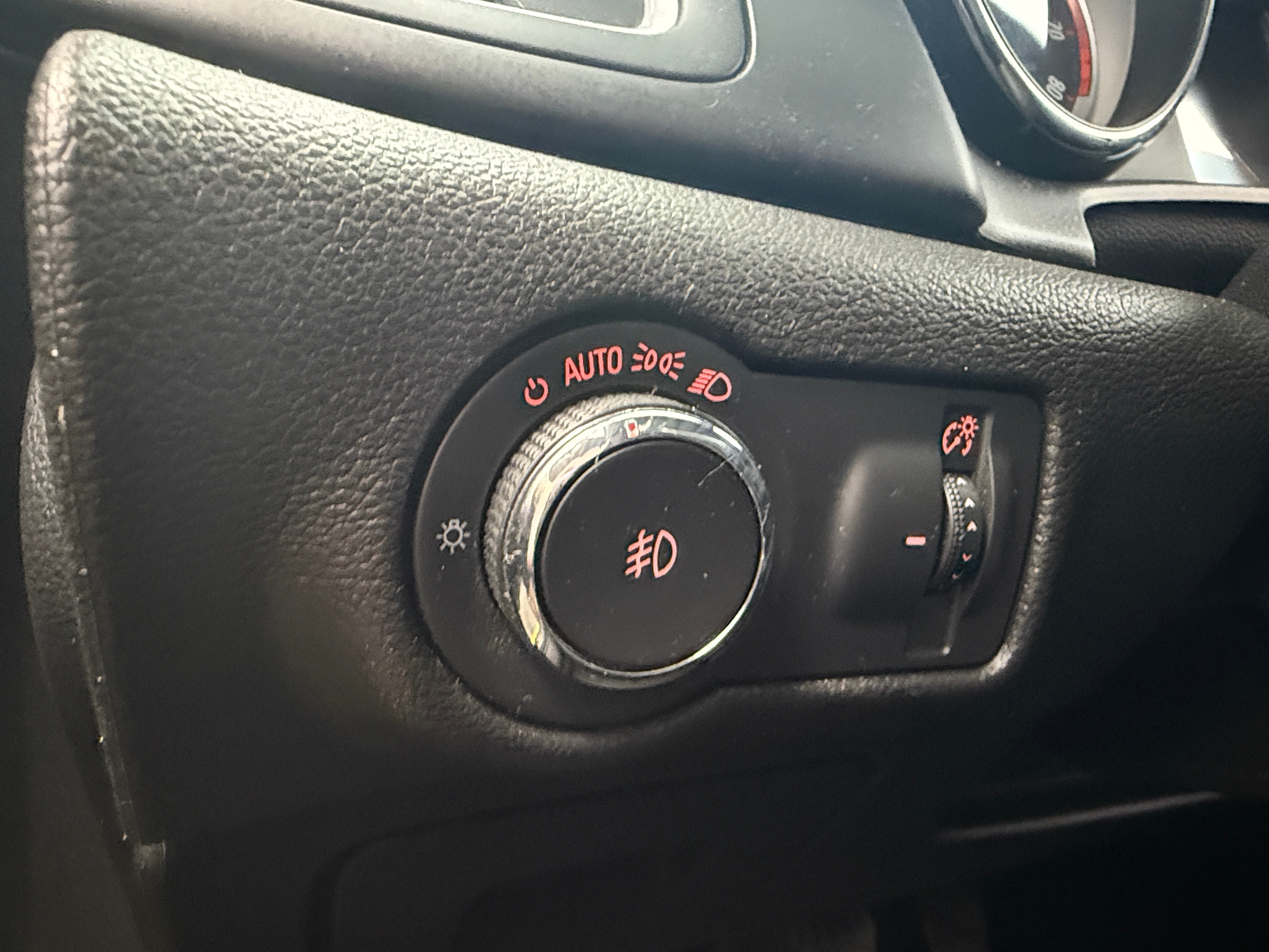 Used 2018 Buick Cascada Premium with VIN W04WH3N50JG083361 for sale in Oak Creek, WI