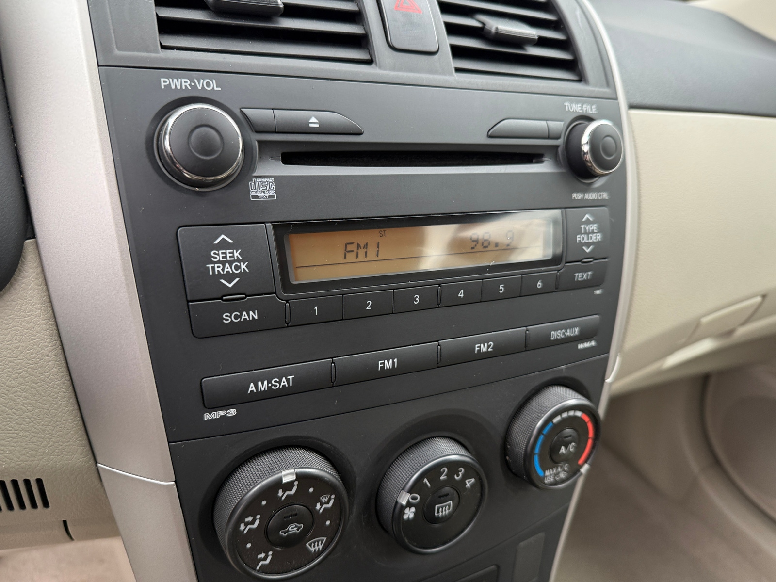 Thumbnail: 2012 Toyota Corolla - 4
