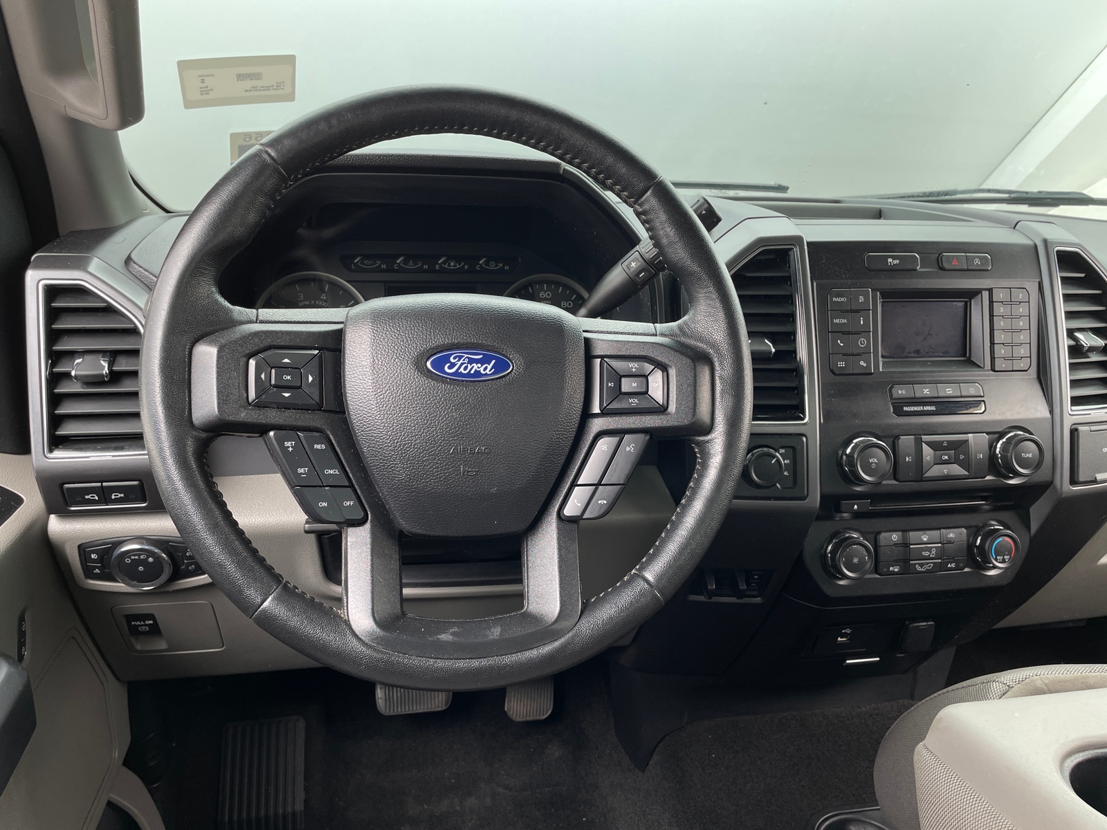 Thumbnail: 2018 Ford Econoline - 5