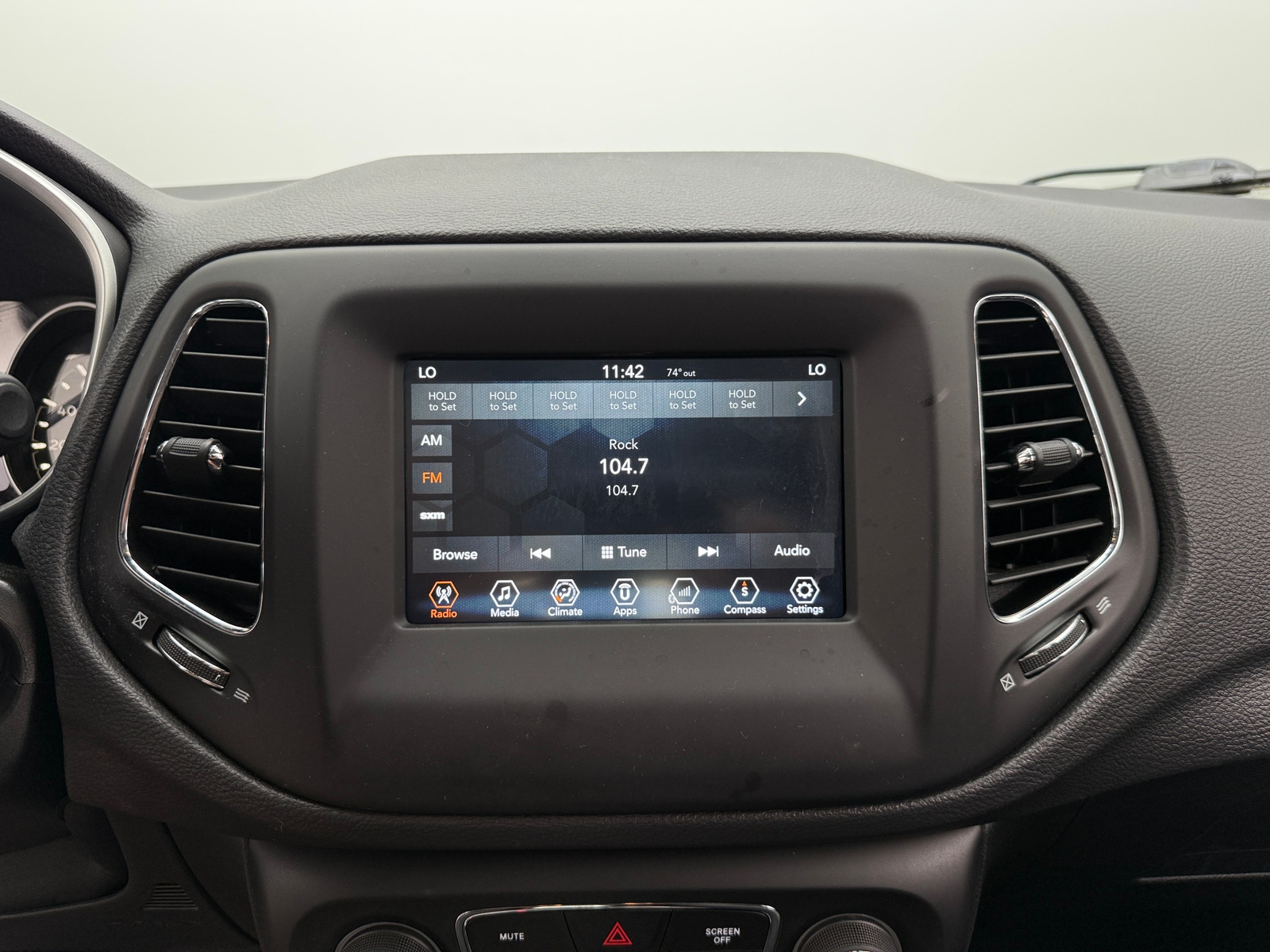 Thumbnail: 2018 Jeep Compass - 4