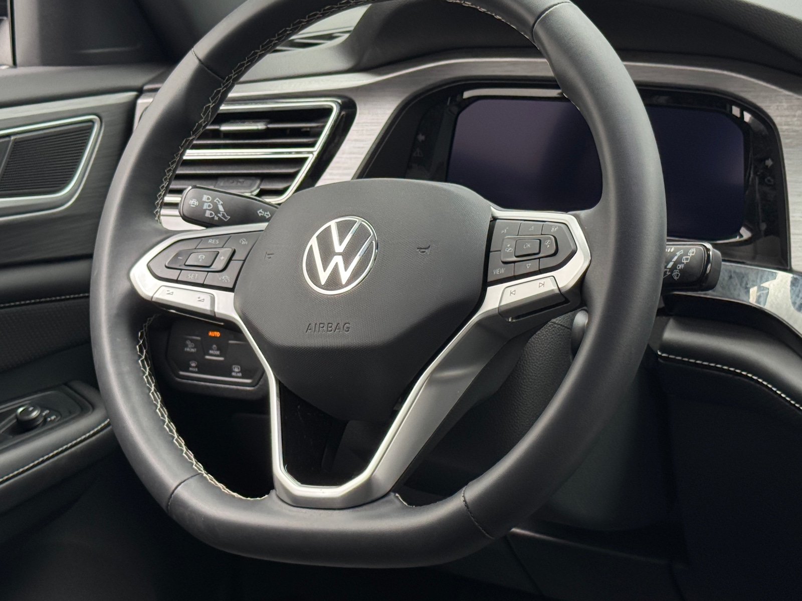 Thumbnail: 2024 Volkswagen Atlas - 4