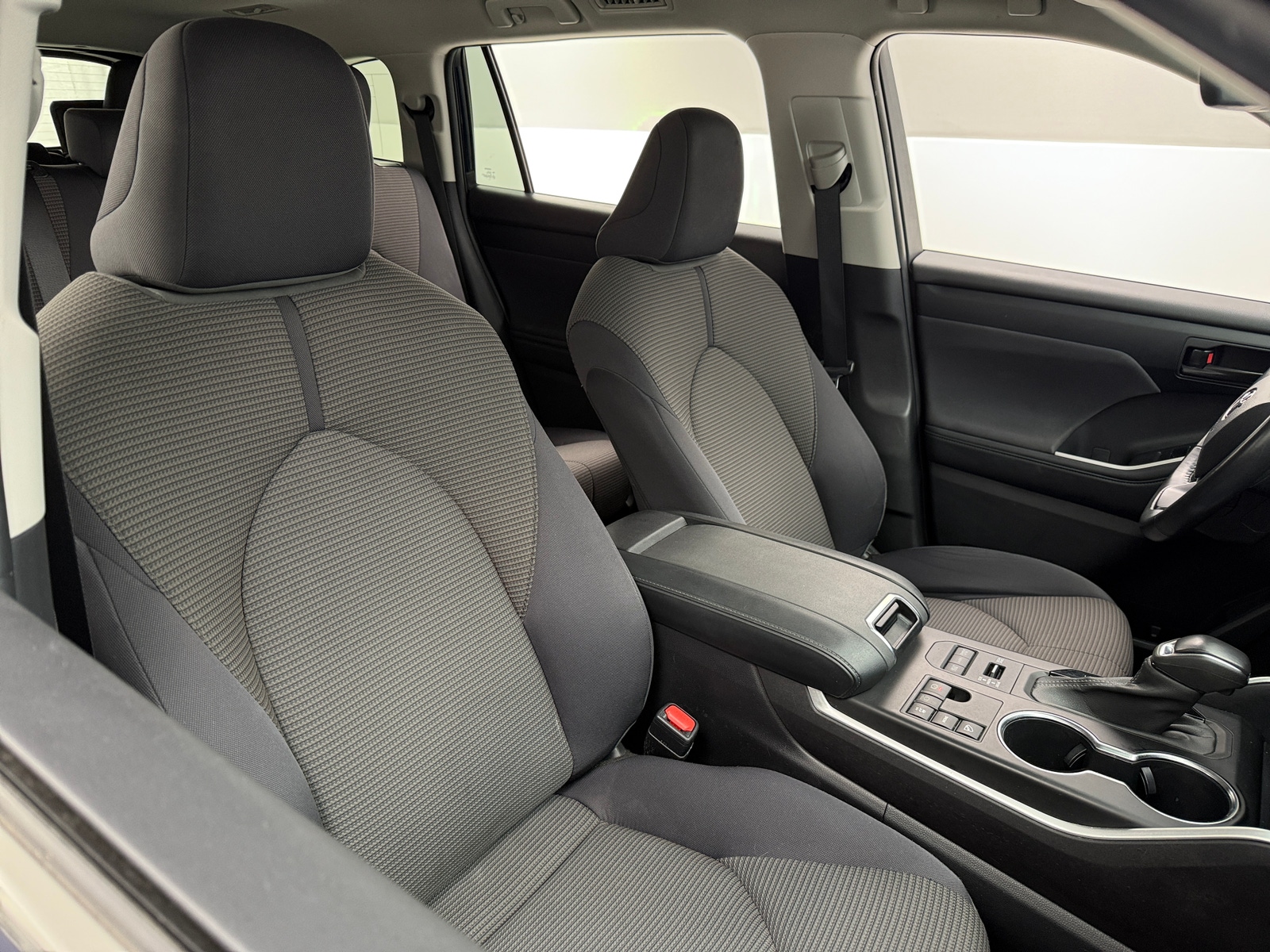 Thumbnail: 2023 Toyota Highlander - 2
