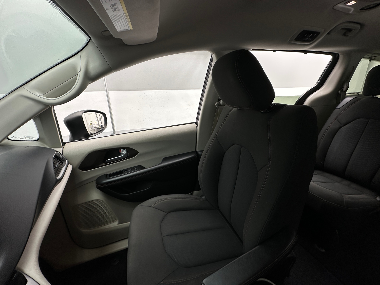 Thumbnail: 2017 Chrysler Pacifica - 2