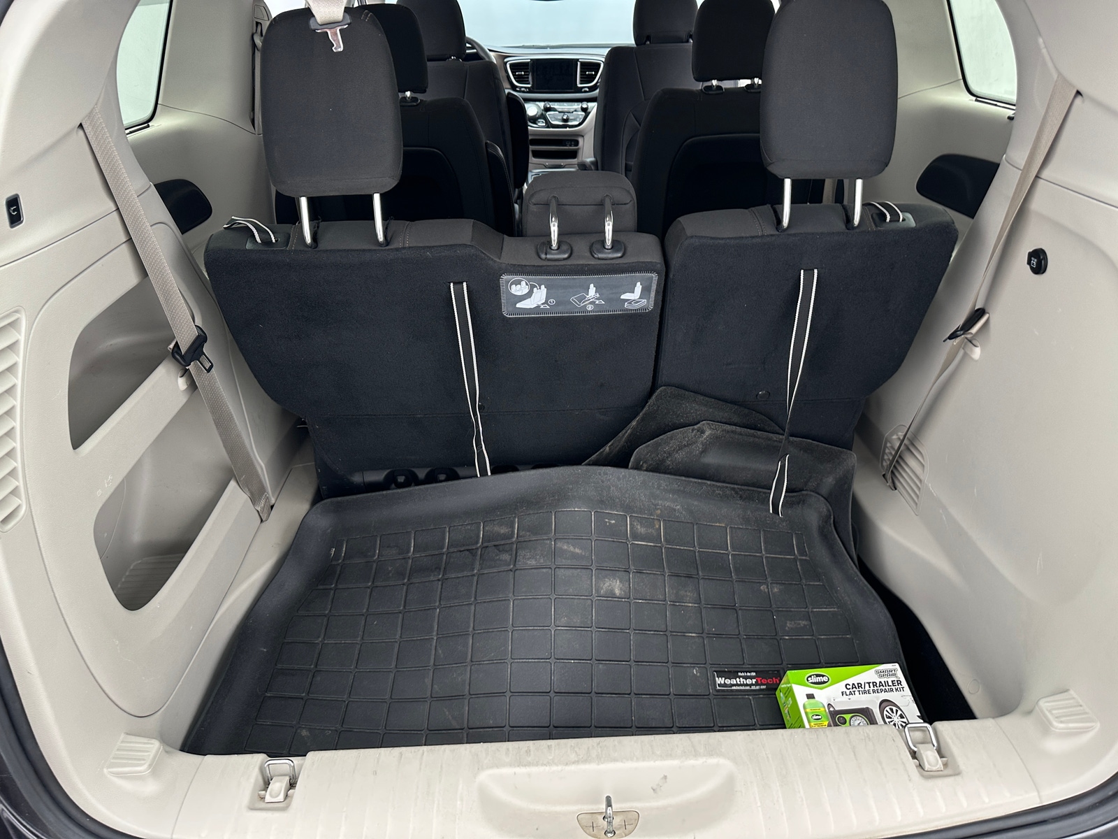 Thumbnail: 2017 Chrysler Pacifica - 7